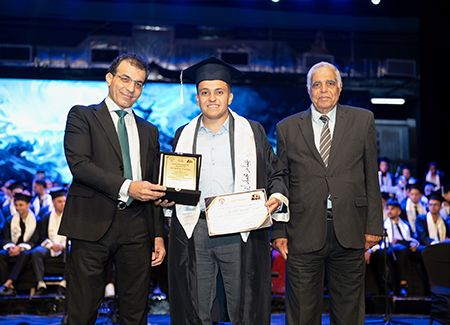 لحظة تتويج المشوار.. خريجو المعهد العالي للهندسة يتسلمون شهاداتهم 🎓🏗️