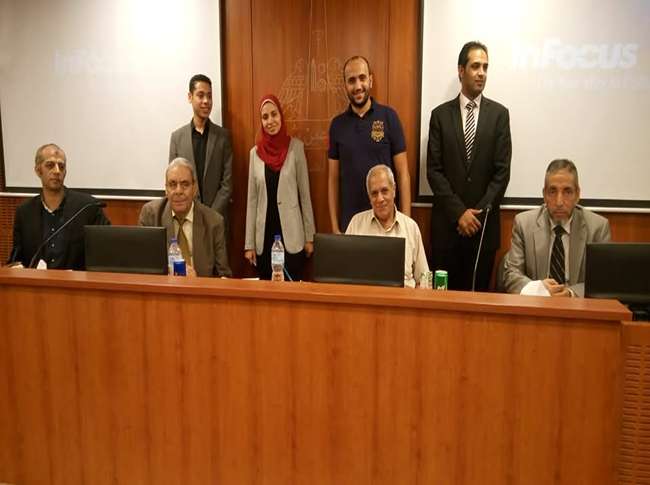 ميكاترونيات عين شمس تمنح هند حافظ درجة الماجستير .