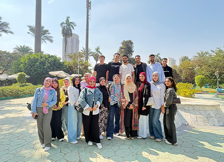 زيارة طلاب المعهد المصري العالي للسياحة والفنادق لمعرض الزهور الدولي لأزهار الخريف