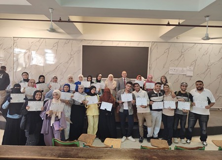 ختام الدورة التدريبية "مودة" لتأهيل الشباب المقبلين على الزواج بالمعهد العالي للعلوم الإدارية وتوزيع الشهادات المعتمدة على المشاركين