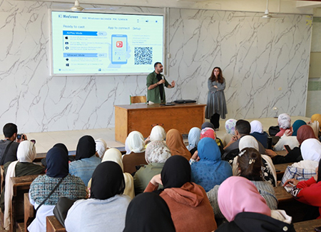  ورشة تدريبية بعنوان "الصحافة المطبوعة والإلكترونية وصناعة الإعلانات"