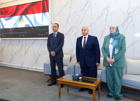 تكريم المتميزين وإطلاق زيارات ميدانية في اليوم التعريفي بمعهد الإعلام 