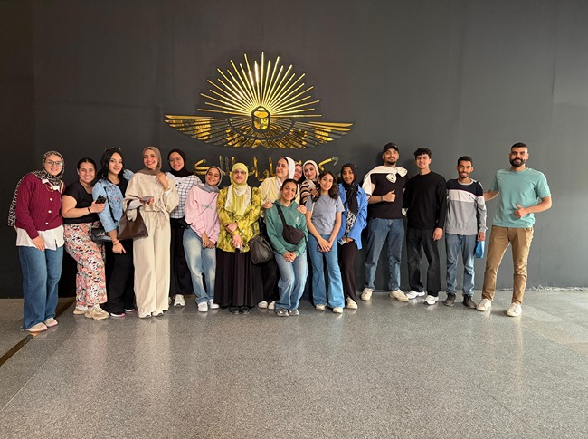 المعهد العالي للغات ينظم رحلة طلابية إلى المتحف القومي للحضارة المصرية لتعزيز الوعي الثقافي لدى الطلاب