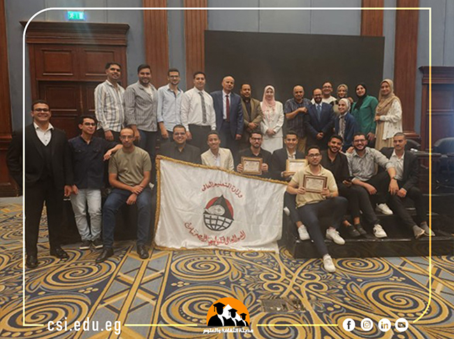 تكريم أوائل طلاب المعهد العالي لتكنولوجيا البصريات في مؤتمر Optialex بالإسكندرية