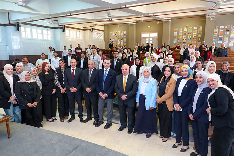 بحضور الأمين العام... لقطات من ختام نموذج محاكاة البنوك التجارية وريادة الأعمال