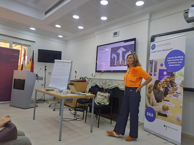 مشاركة متميزة لطالبات المعهد العالي للغات في ورشة تدريبية بالهيئة الألمانية DAAD حول الكتابة الاحترافية للسيرة الذاتية والخطاب التحفيزي