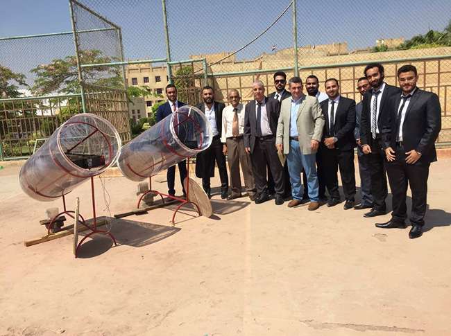 ميكاترونيات يناقش مشاريع التخرج بمشاركة لجنة من الخارج