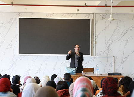 رشة تدريبية تناولت أسس إخراج الأفلام القصيرة والتسجيلية 