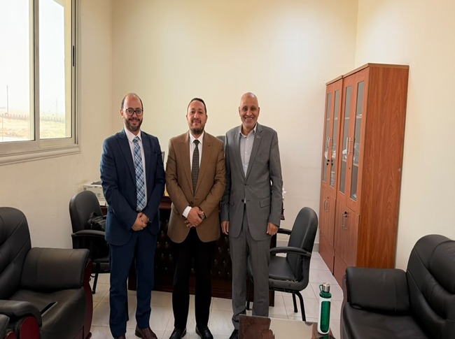 وفد المعهد العالي لتكنولوجيا البصريات يبحث التعاون العلمي مع معهد أبحاث وتطبيقات الليزر بجامعة بني سويف