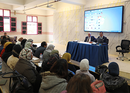 اجتماع الأمين العام مع اعضاء هيئة التدريس يوم 