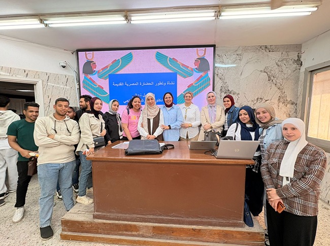 ندوة عن نشأة وتطور الحضارة المصرية القديمة لتعزيز الوعي الثقافي لدى طلاب المعهد المصري العالي للسياحه والفنادق 