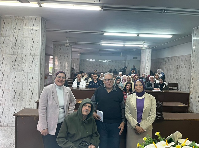 اللغة والإنسان.. ندوة تثقيفية تثري معارف طلاب قسم اللغة الألمانية بالمعهد العالي للغات بشيراتون